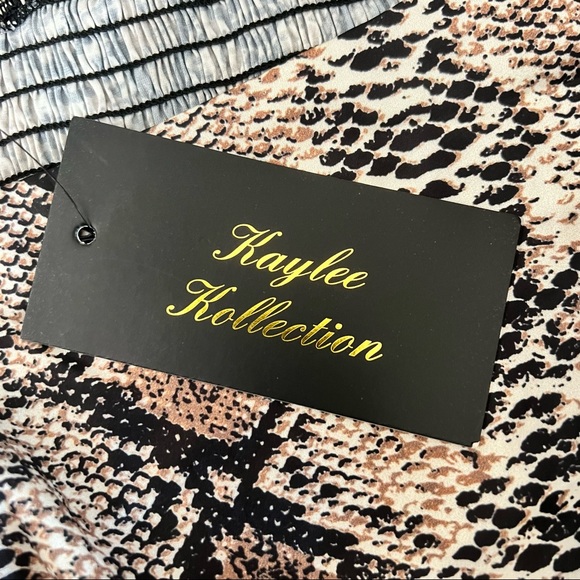 Kaylee Collection Snake print Cropped Top - Picture 3 of 8